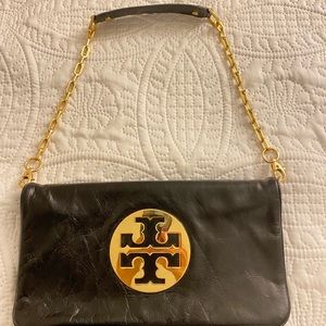 Tory Burch Black Reva Leather shoulder bag.